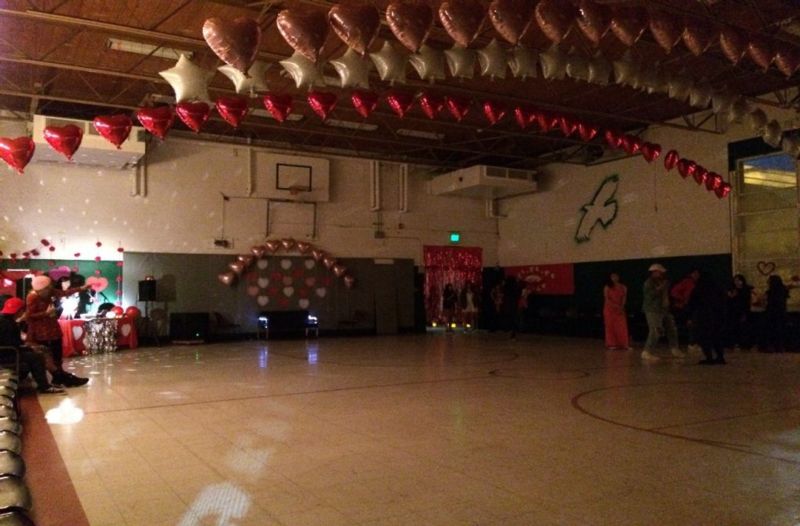 Engineering design challenge for gym decorations